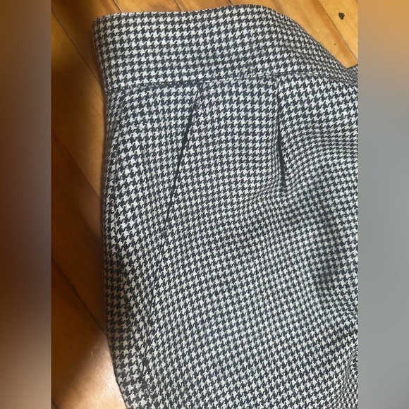 Vintage 100% Virgin Wool Houndstooth Skirt โ Size M (8-10) - Picture 4 of 5